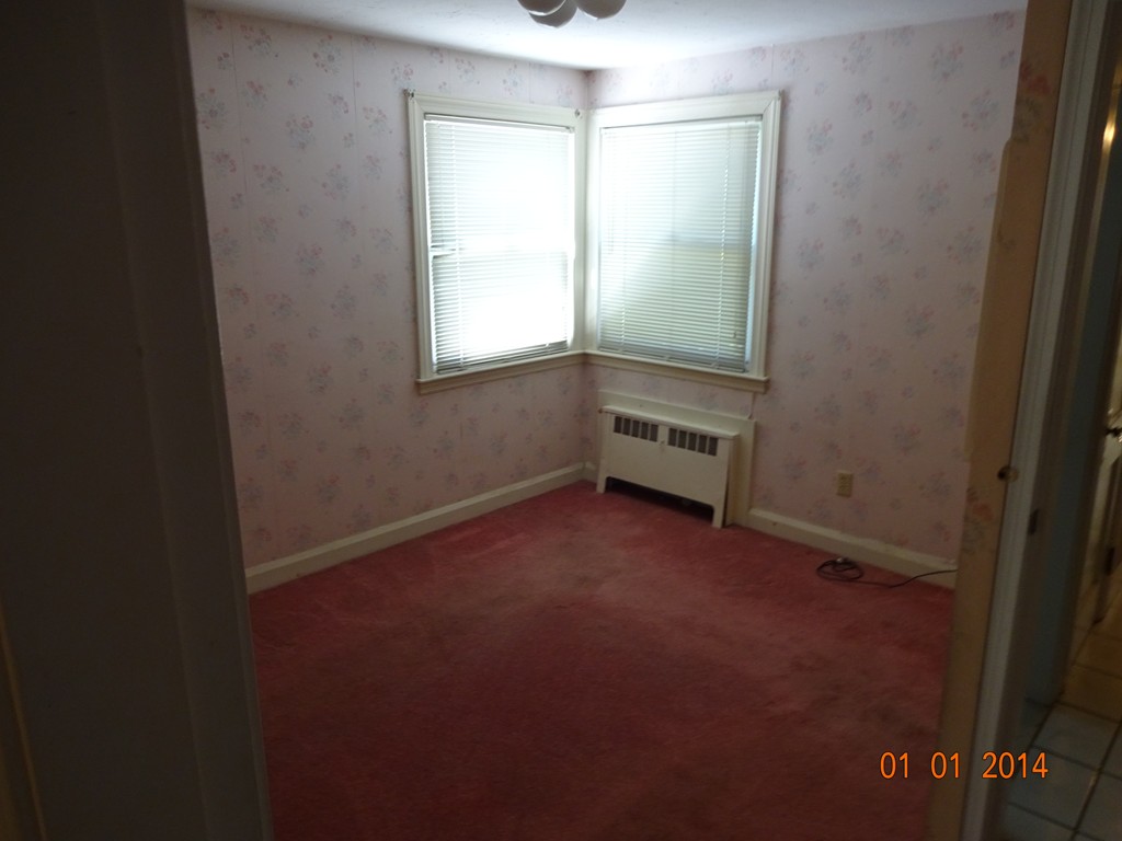 3 Sherwood Road Worcester, MA 01602 - Photo 11 of 12 an empty room with a window