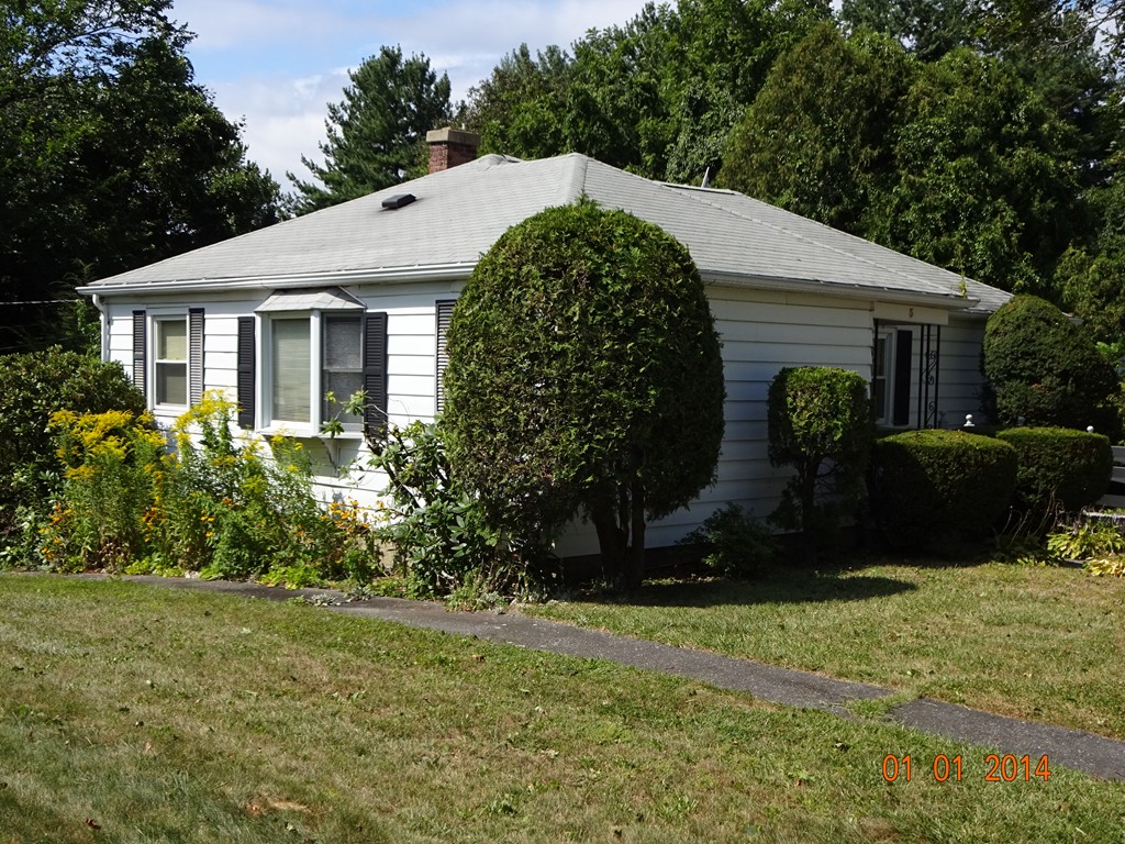 3 Sherwood Road Worcester, MA 01602 - Photo 2 of 12 a view of a house with backyard and garden
