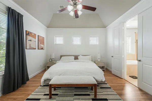 $3,300 | 5612 Kiam Street, Houston, TX 77007