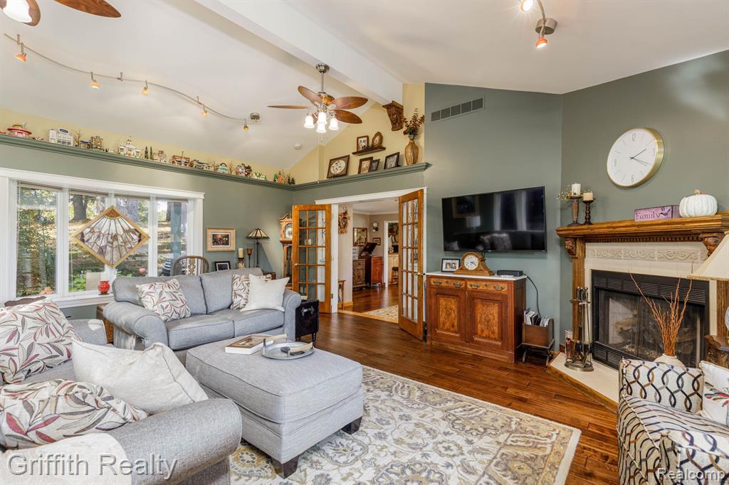 11730 Cundy Road Hartland, MI 48353 - Photo 21 of 47