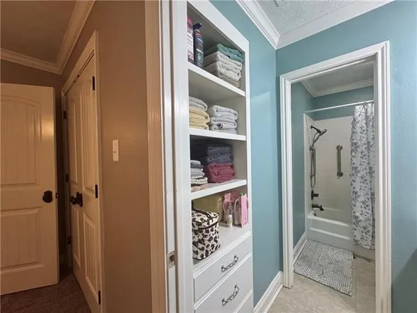 $245,000 | 184 Woodcliff Circle, Pineville, LA 71360