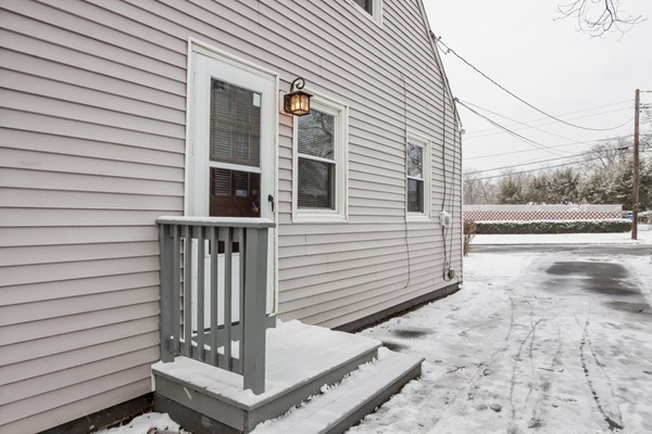 259 Draper Street Springfield, MA 01108 - Photo 24 of 27
