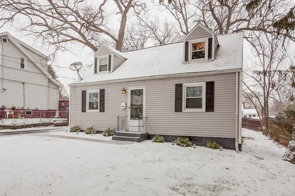 259 Draper Street Springfield, MA 01108 - Photo 3 of 27