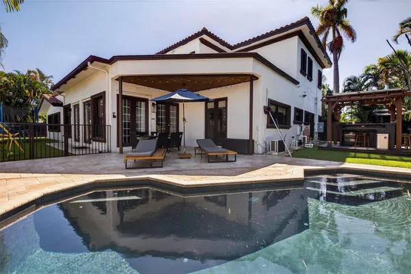 $10,500 | 2211 Northeast 43rd Street, Lighthouse Point, FL 33064