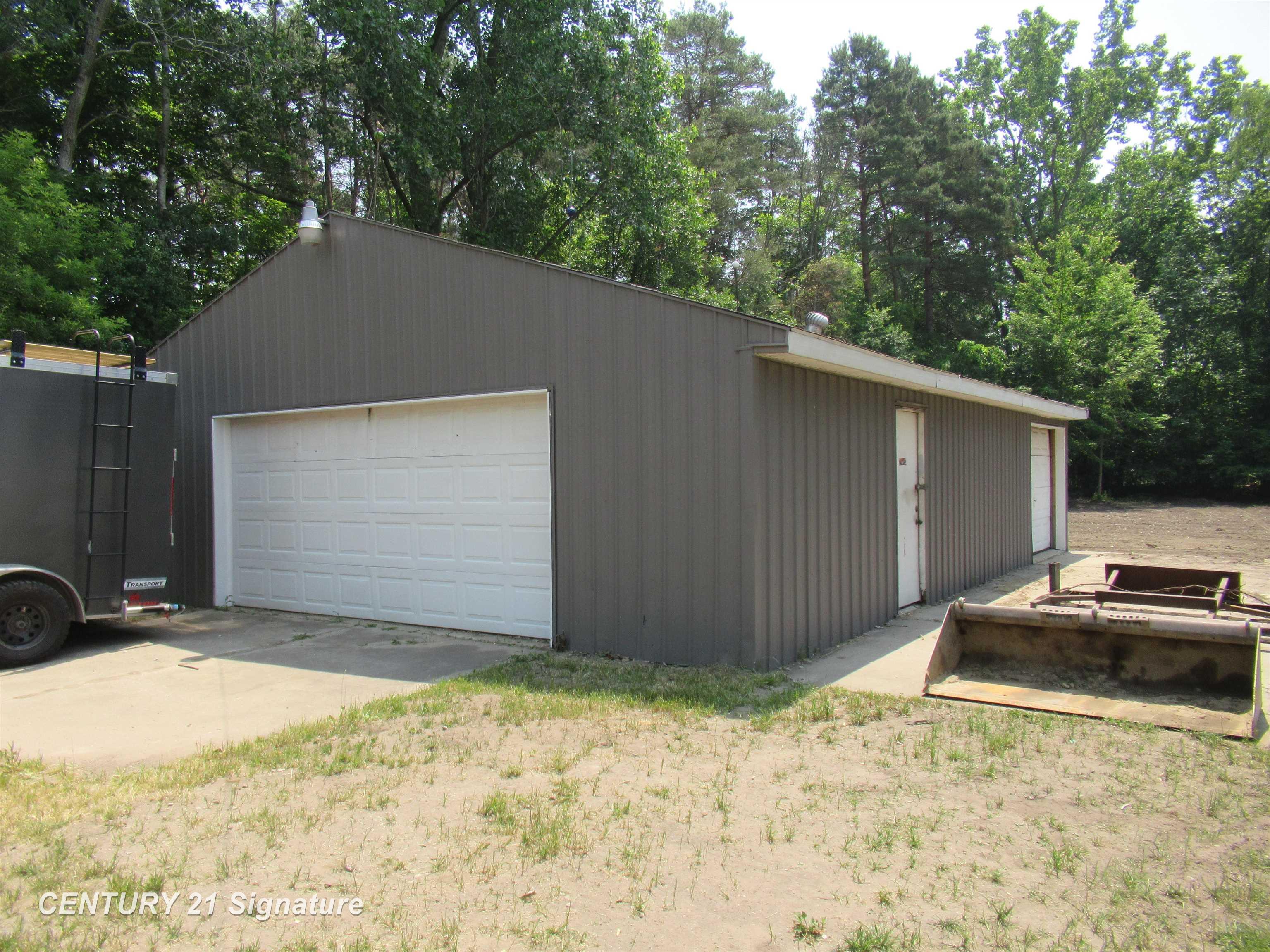 10109 West Frances Road Flushing, MI 48433 - Photo 27 of 31