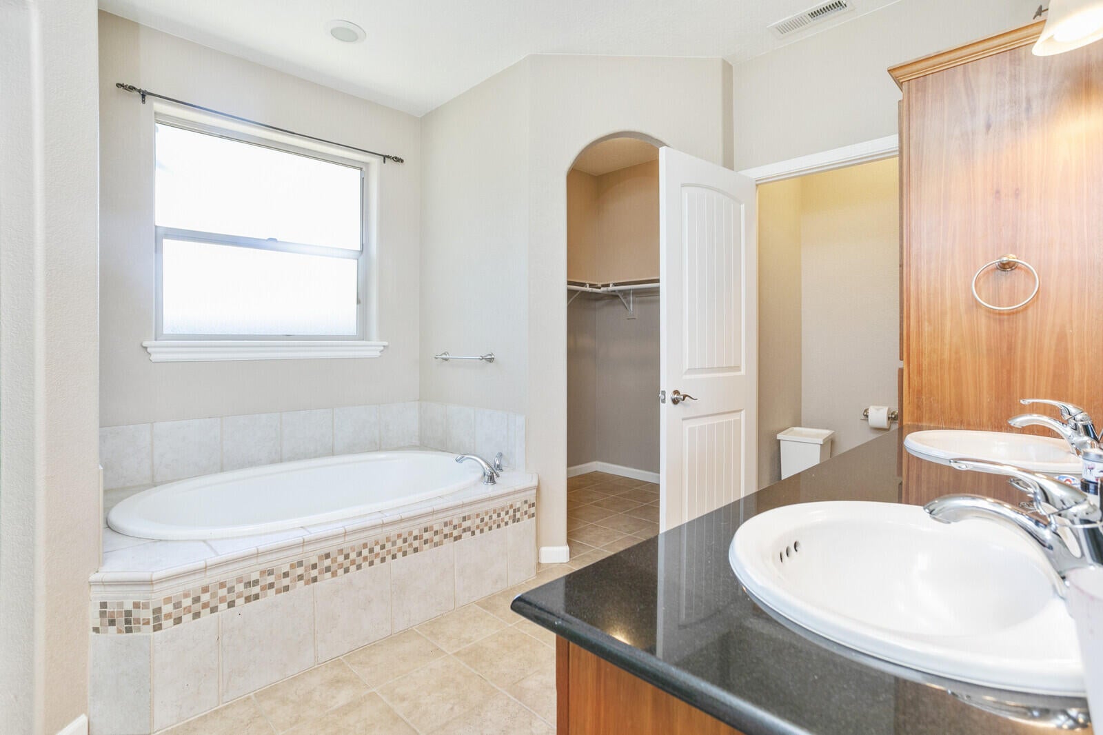 120 Aurora Lane Central Point, OR 97502 - Photo 16 of 30 26_AL_26_mls