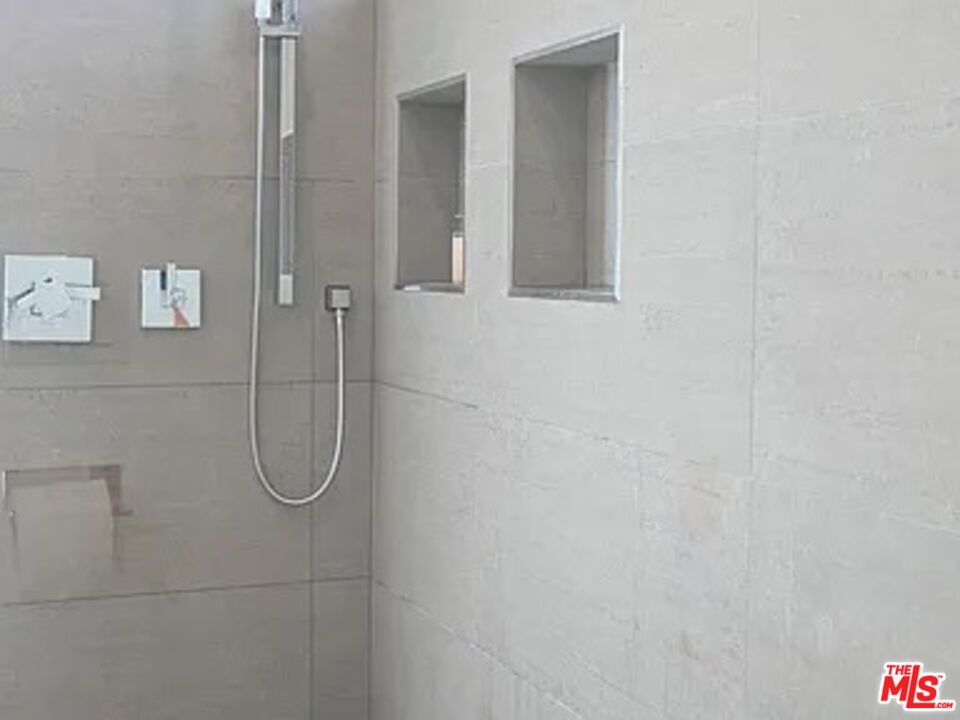 1410 Coronado Terrace Los Angeles, CA 90026 - Photo 10 of 27 a bathroom with a shower