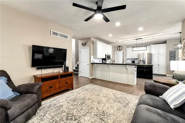 $500,000 | 12741 South Hagan Street, Olathe, KS 66062