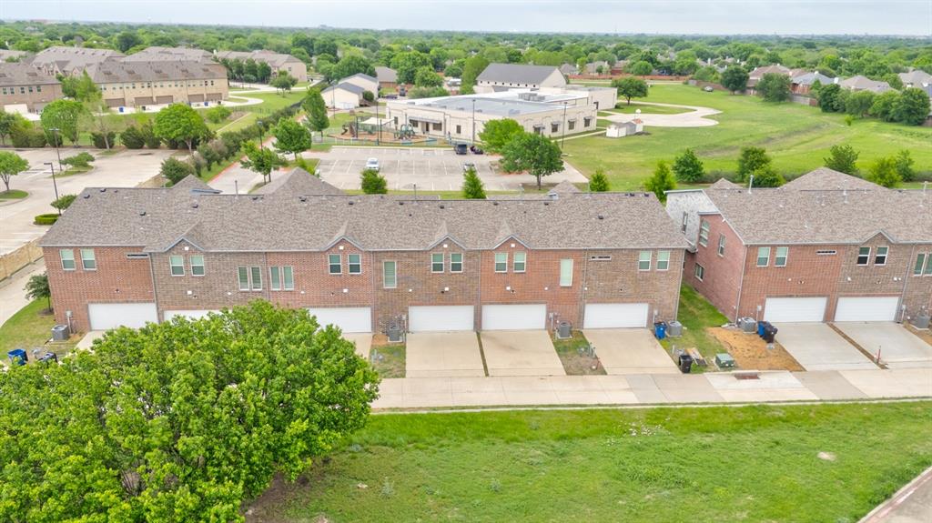 6043 Rivendell Drive Frisco, TX 75035 - Photo 4 of 38 a view of a city