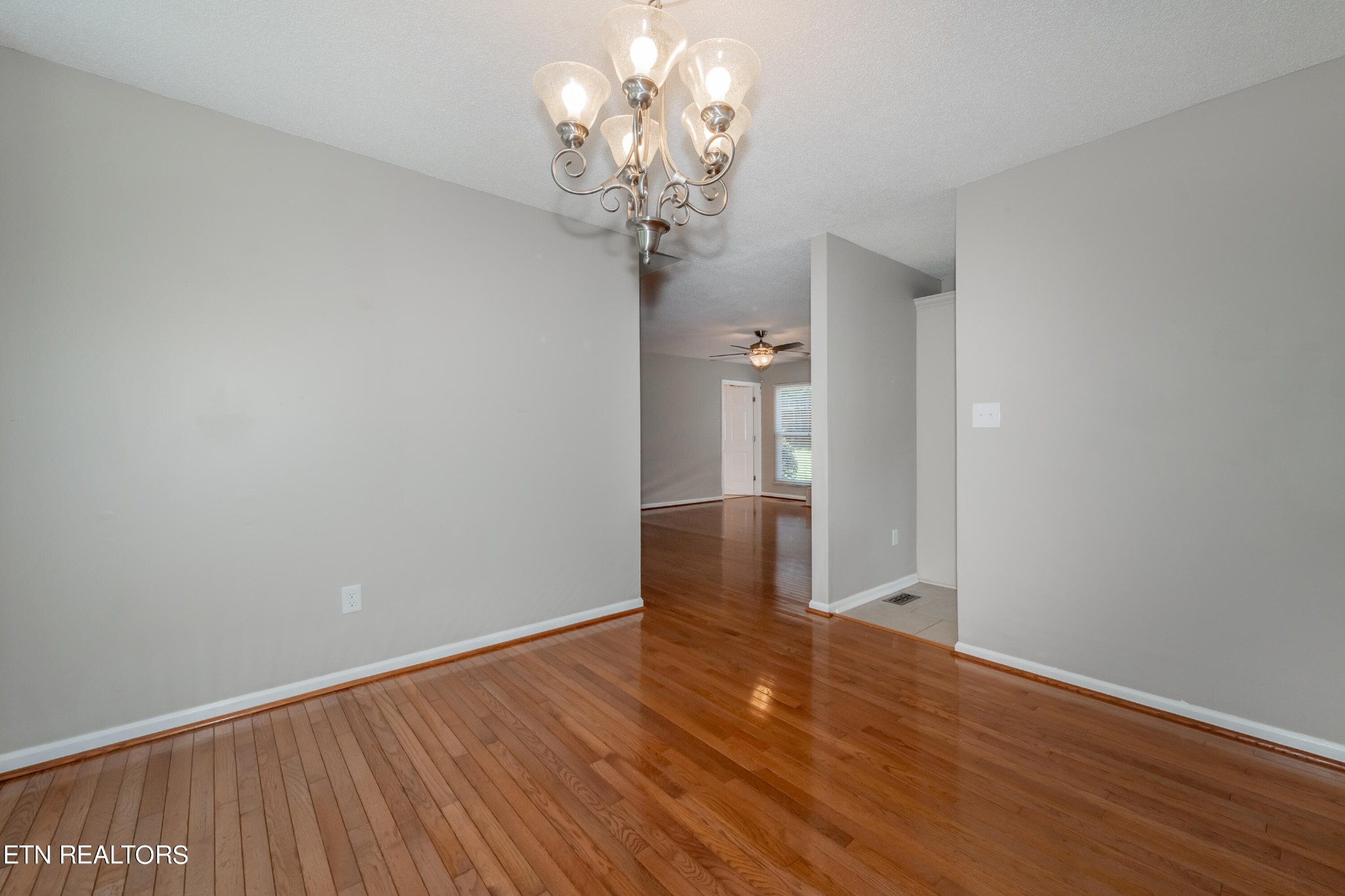 1404 Wenlock Road Knoxville, TN 37922 - Photo 14 of 41 Gallery Image 14
