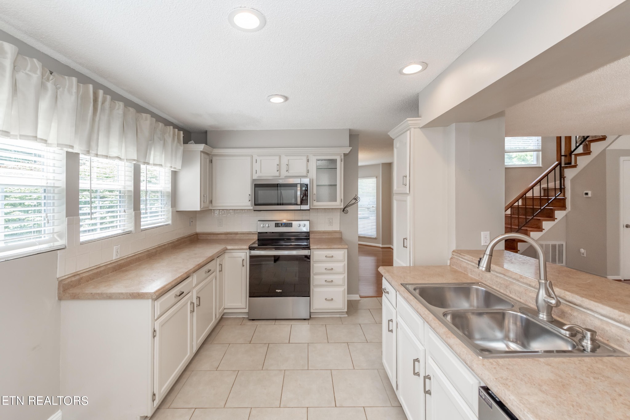 1404 Wenlock Road Knoxville, TN 37922 - Photo 17 of 41 Gallery Image 17