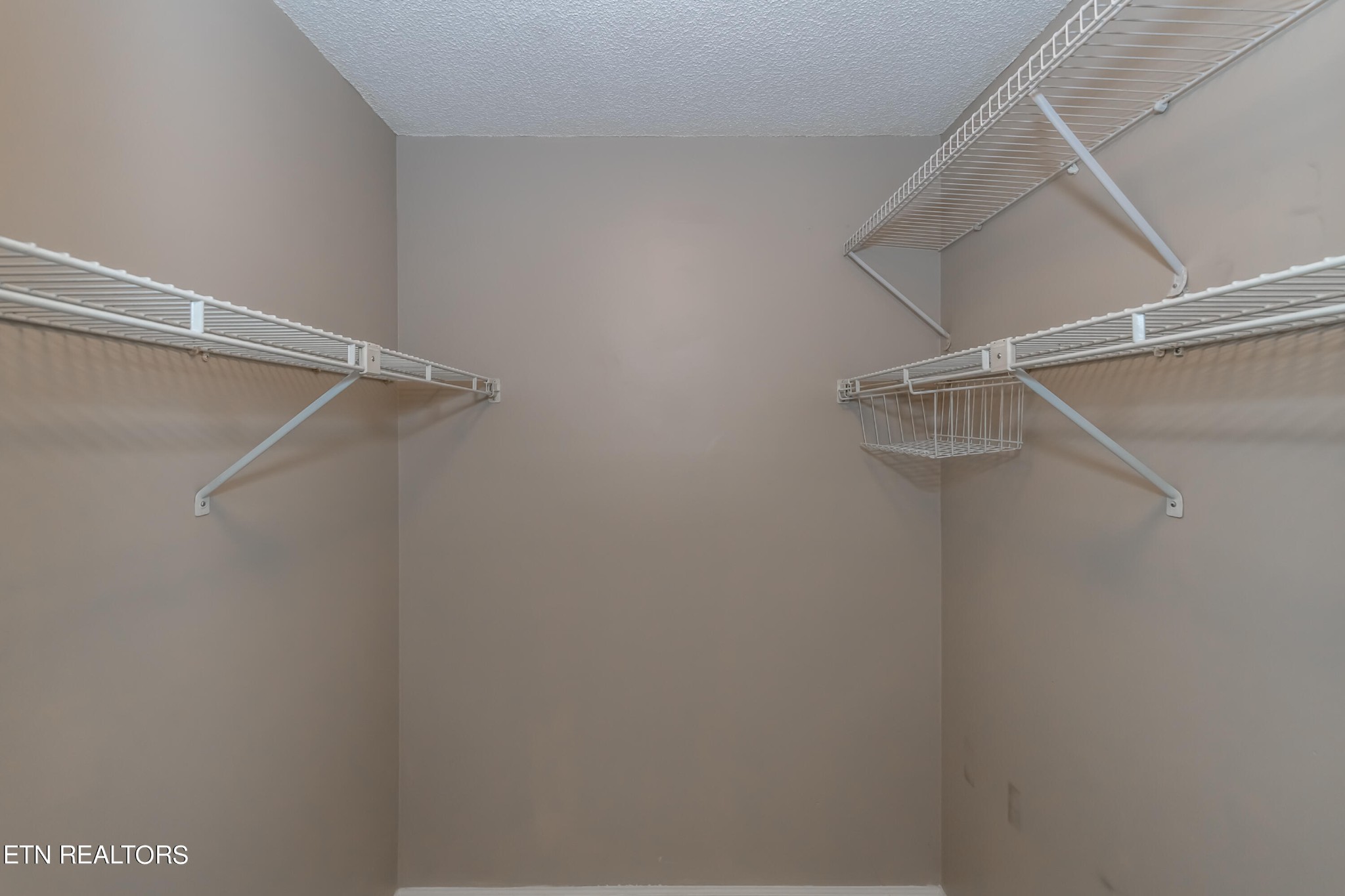 1404 Wenlock Road Knoxville, TN 37922 - Photo 32 of 41 Gallery Image 32