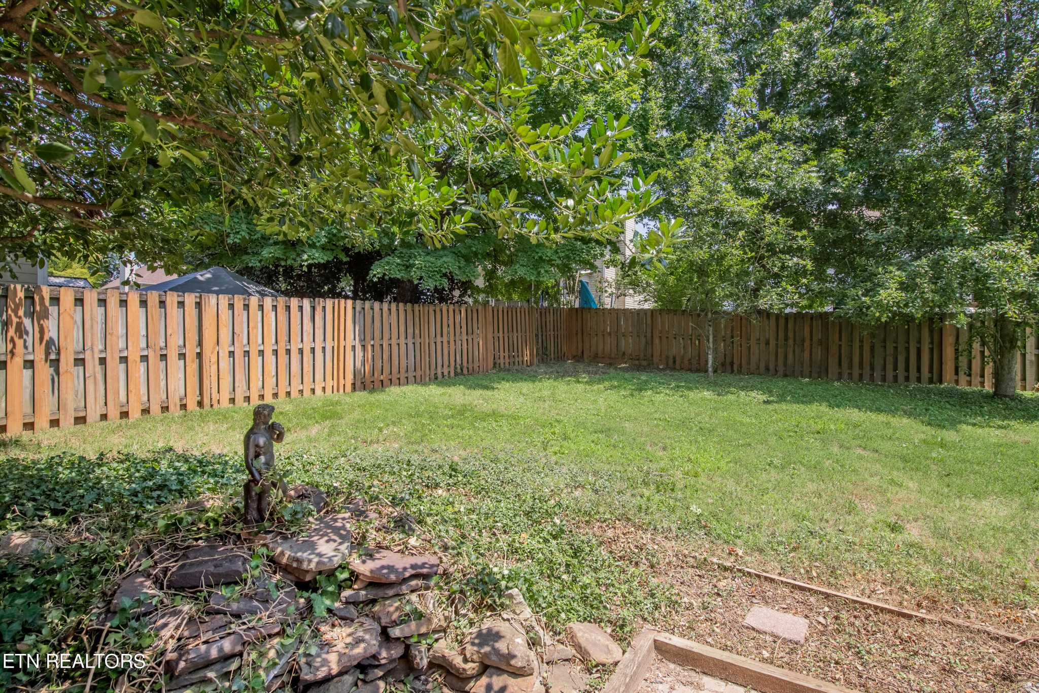 1404 Wenlock Road Knoxville, TN 37922 - Photo 37 of 41 Gallery Image 37