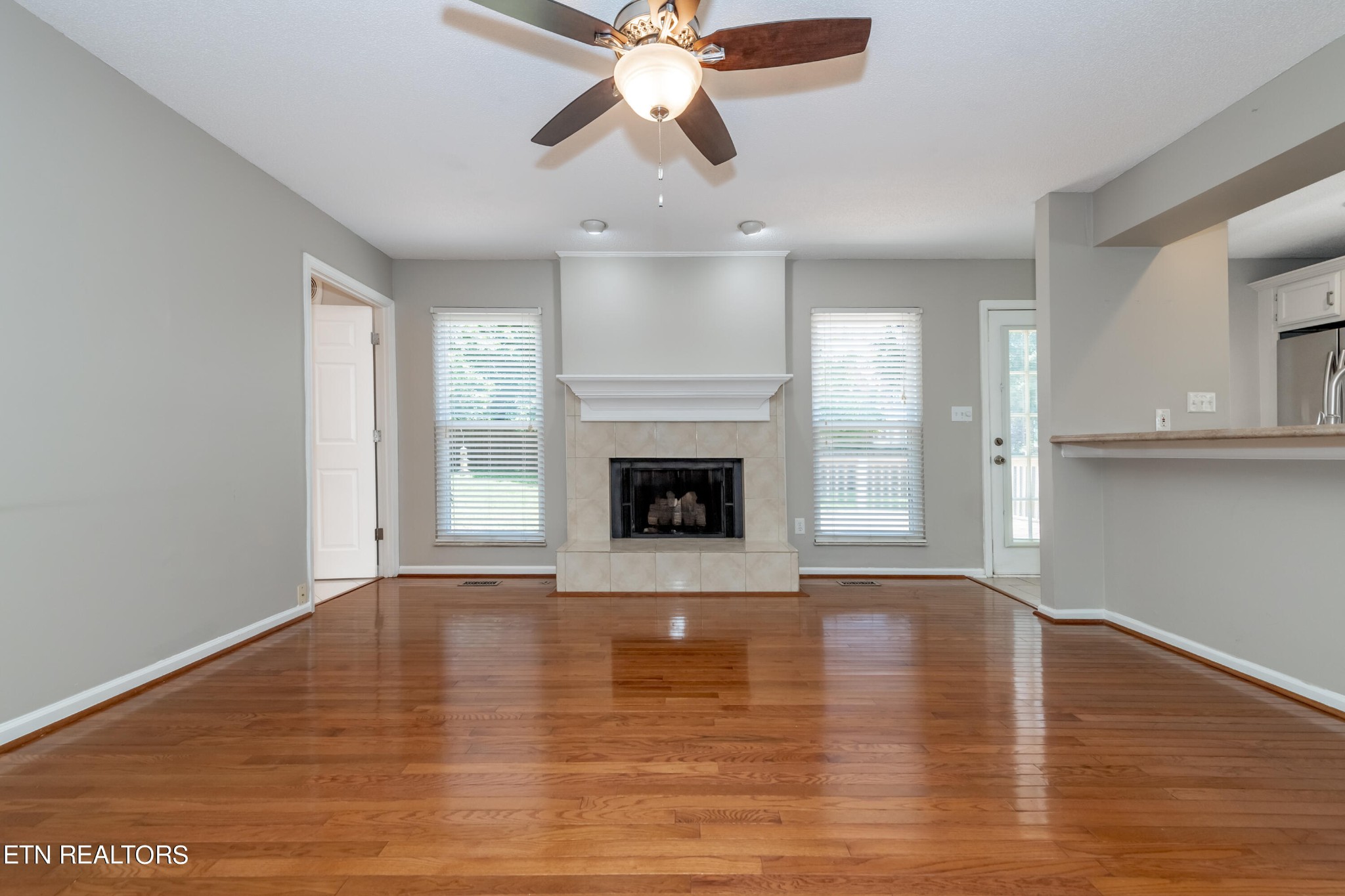 1404 Wenlock Road Knoxville, TN 37922 - Photo 6 of 41 Gallery Image 6