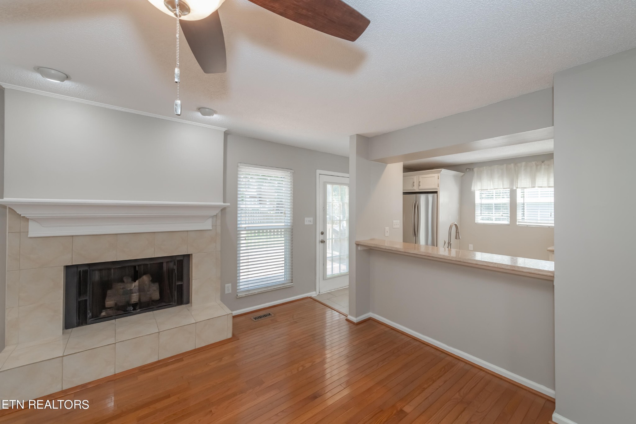 1404 Wenlock Road Knoxville, TN 37922 - Photo 8 of 41 Gallery Image 8