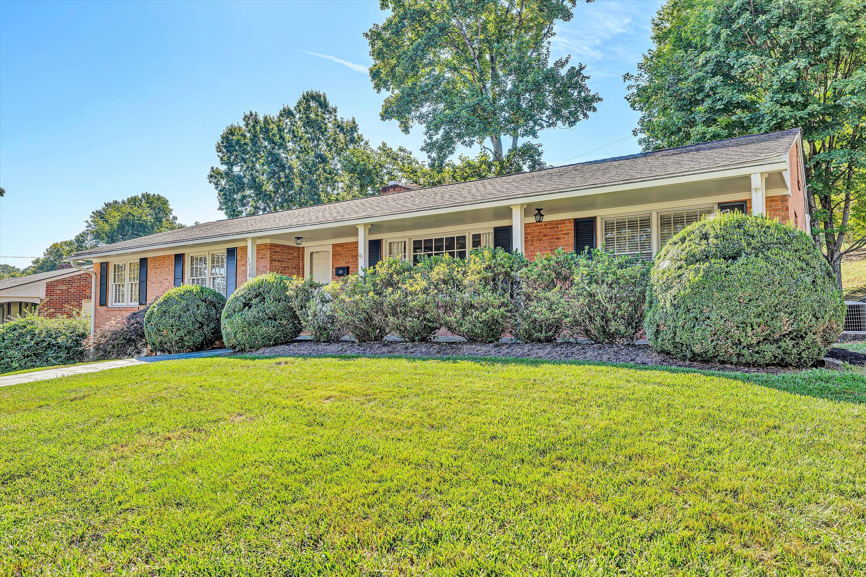 3008 Lofton Road Roanoke, VA 24018 - Photo 2 of 52 front view of a house with a yard