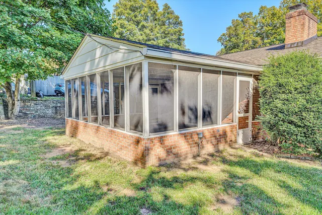 a house view with a outdoor space