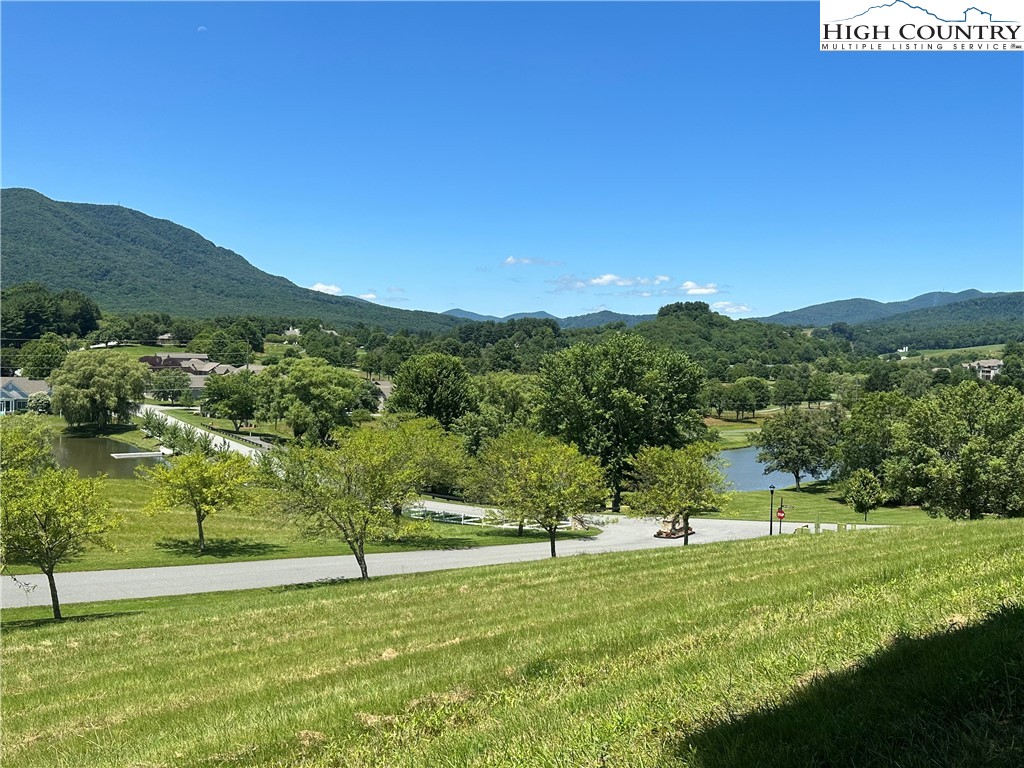 4 Olde Chater Circle Jefferson, NC 28640 - Photo 3 of 12