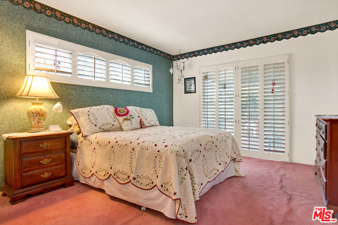 739 East Fairmount Road Burbank, CA 91501 - Photo 2 of 14