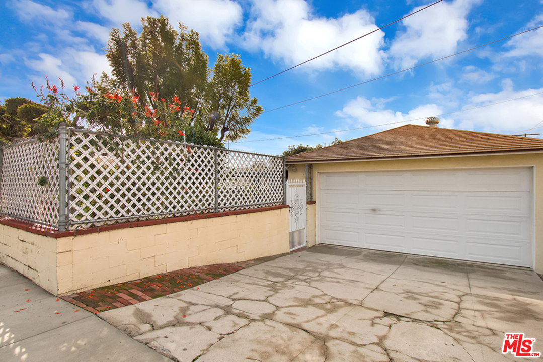 739 East Fairmount Road Burbank, CA 91501 - Photo 9 of 14