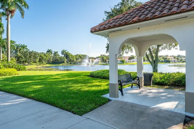 $640,000 | 4279 Greenbriar Lane, Weston, FL 33331