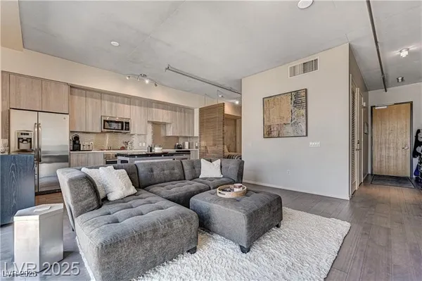 $2,700 | Undisclosed Address, Las Vegas, NV 89101