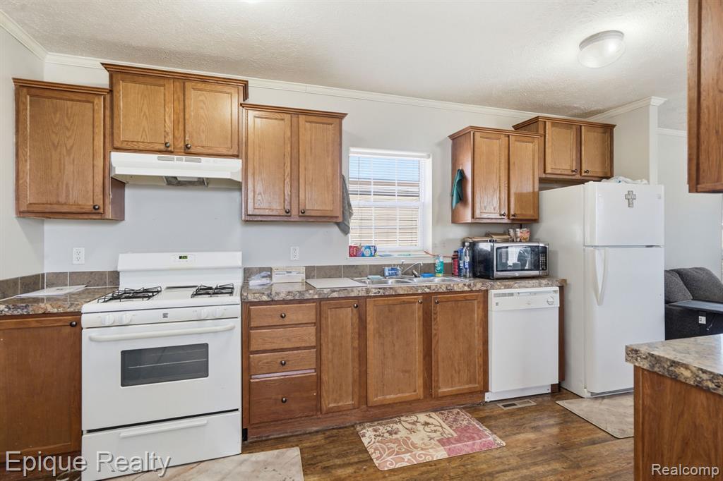 16031 Beech Daly Road Taylor, MI 48180 - Photo 9 of 21