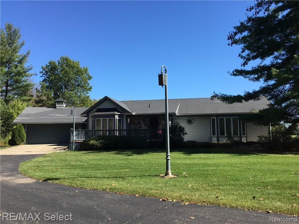 2225 South State Road Davison, MI 48423 - Photo 1 of 20