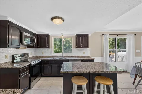 $394,900 | 1557 Greenfield Crossing Court, Ballwin, MO 63021