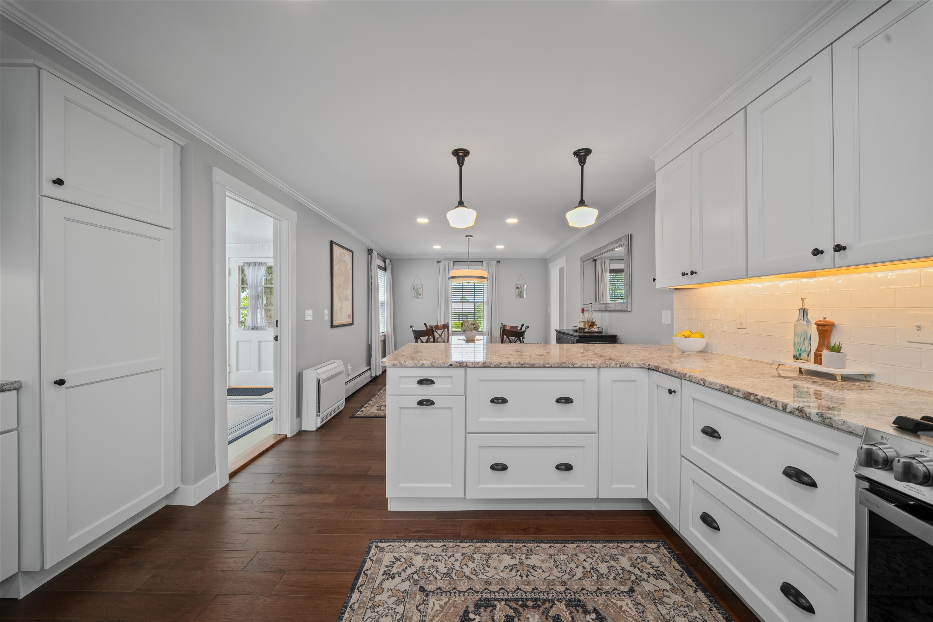 232 Dover Point Road Dover, NH 03820 - Photo 12 of 48