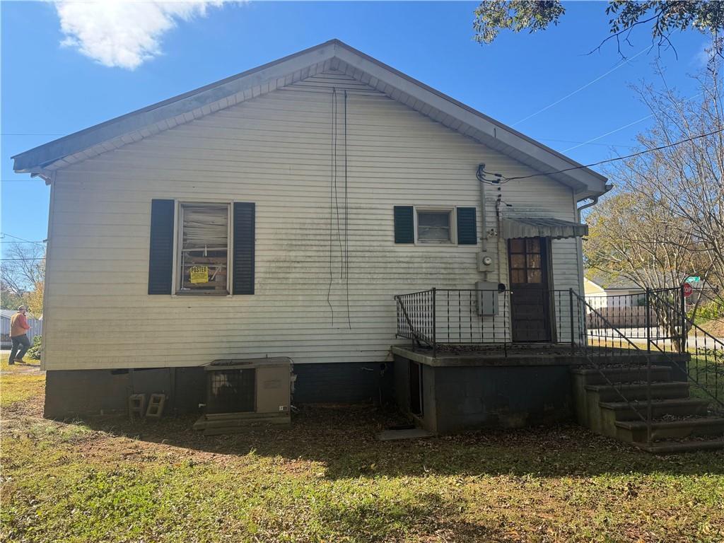 1201 Goddard Avenue Seneca, SC 29678 - Photo 2 of 13