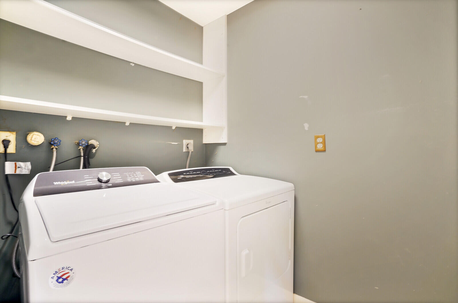 6546 Sweet Maple Lane Boca Raton, FL 33433 - Photo 21 of 37 Laundry