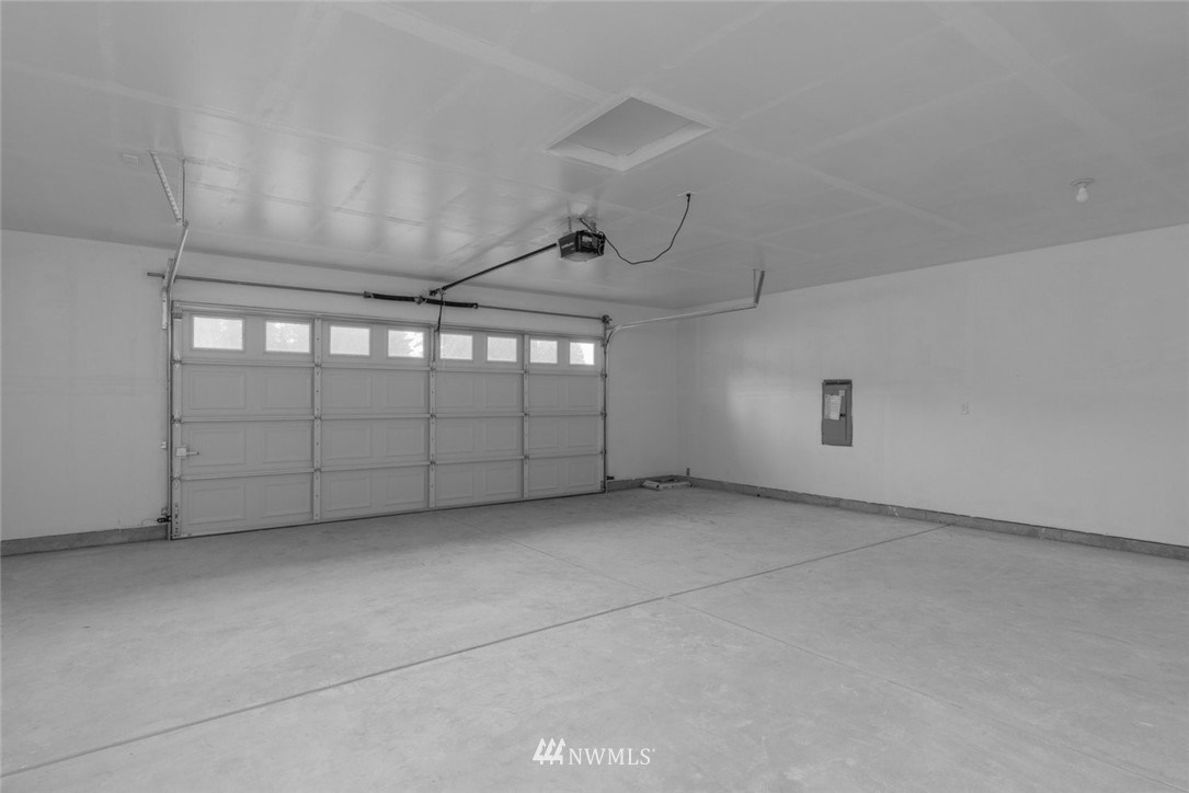 10503 Angeline Road East Bonney Lake, WA 98391 - Photo 33 of 38 a view of a garage