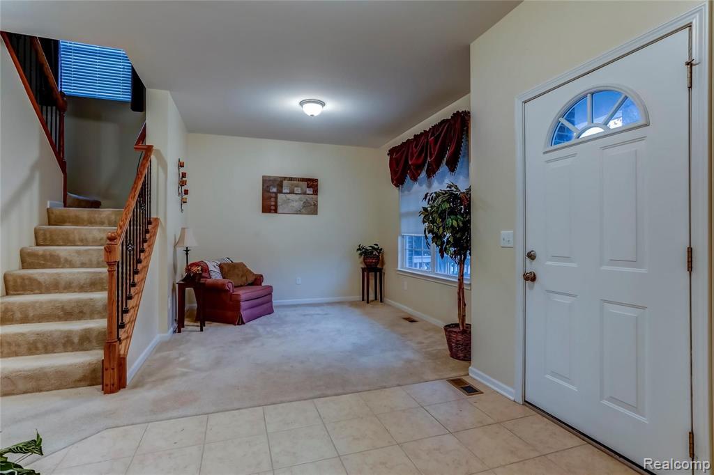 47770 Gloede Road Macomb, MI 48044 - Photo 8 of 27