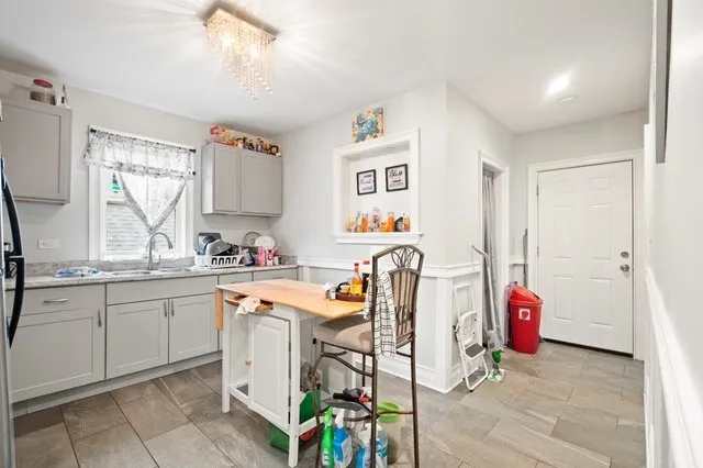 $1,500 | 6918 South Talman Avenue, Unit 2, Chicago, IL 60629