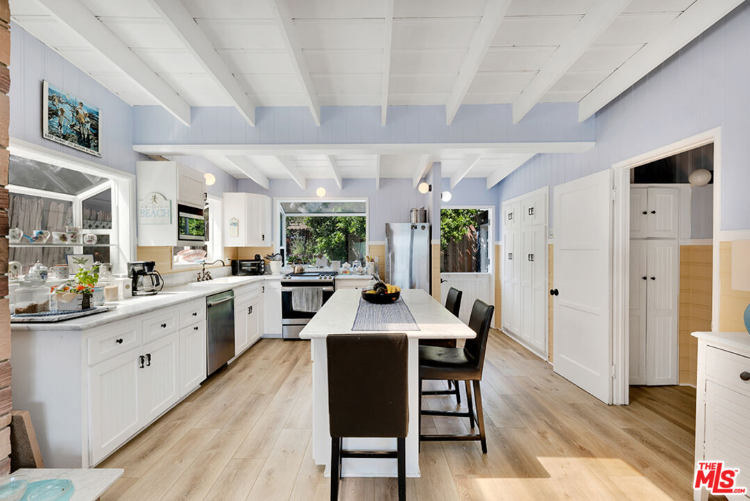 24528 Malibu Road Malibu, CA 90265 - Photo 21 of 68