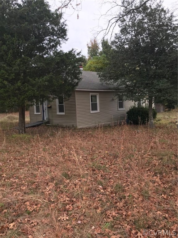 front view of house with a yard