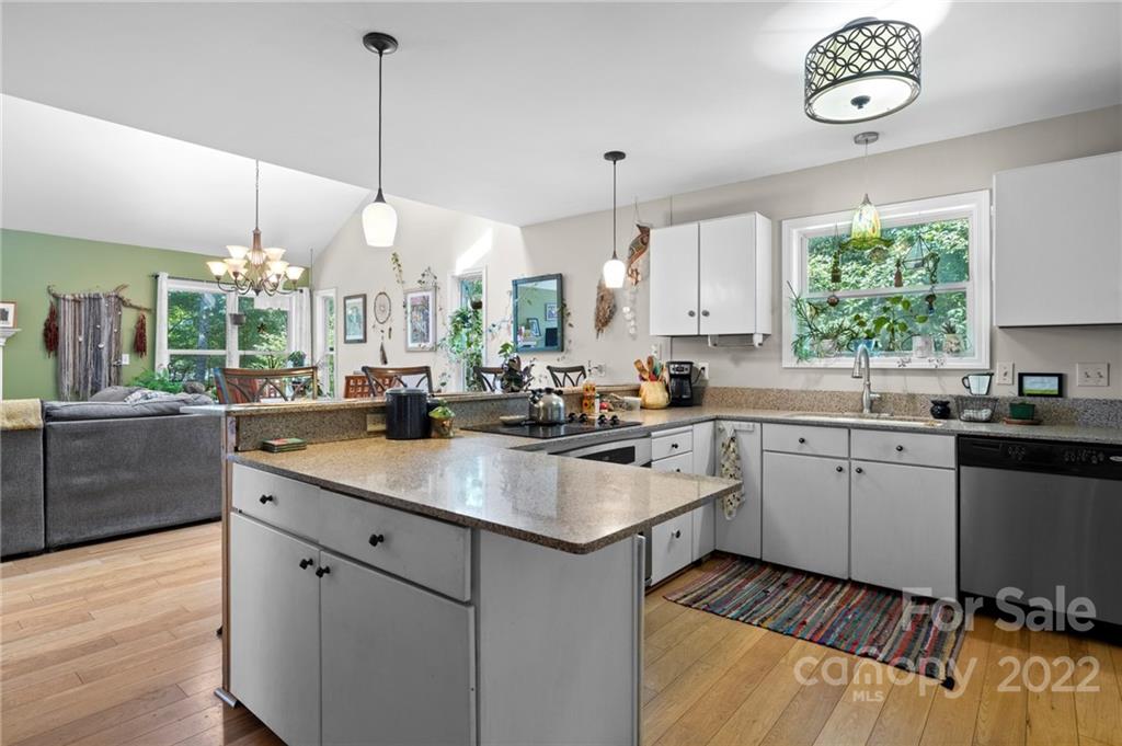 45 High Country Road Weaverville, NC 28787 - Photo 10 of 39 Gallery Image 10