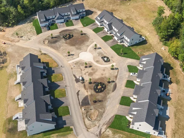 $639,900 | 63 Driftwood Circle, Unit 24, Sandown, NH 03873