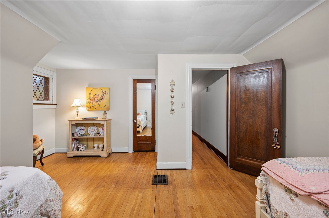 2576 South Taylor Road Cleveland Heights, OH 44118 - Photo 23 of 28