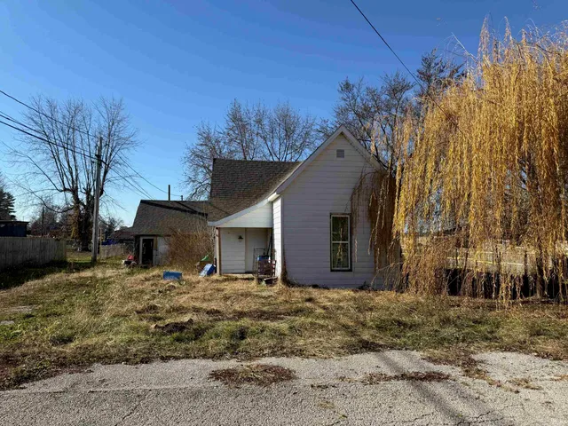 $35,000 | 102 Prairie Street, New Richmond, IN 47967