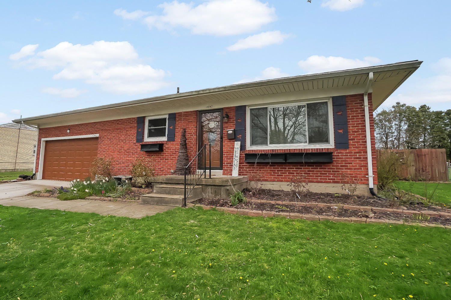 4842 West Ridgewood Road Springfield, OH 45503 - Photo 2 of 45