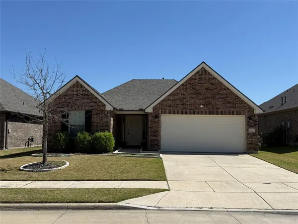 $2,300 | 1029 Bird Creek Drive, Little Elm, TX 75068