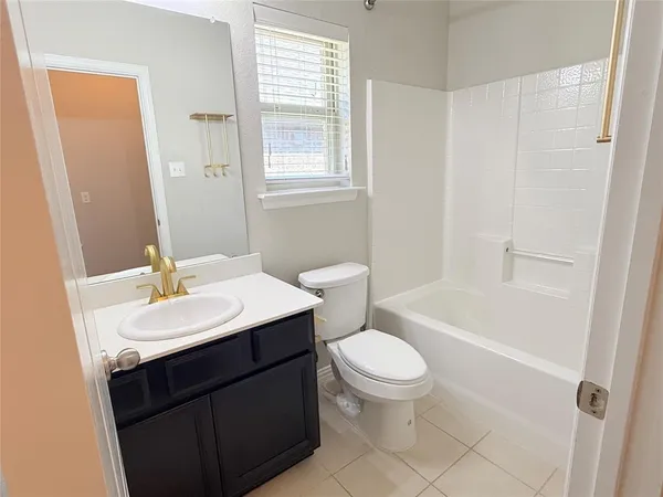 $2,300 | 1029 Bird Creek Drive, Little Elm, TX 75068