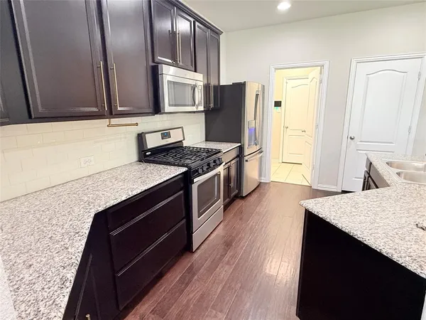 $2,300 | 1029 Bird Creek Drive, Little Elm, TX 75068
