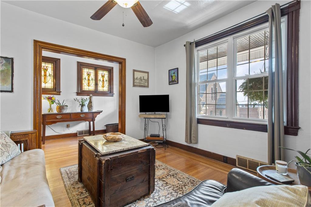 4106 Franklin Road Pittsburgh, PA 15214 - Photo 4 of 25