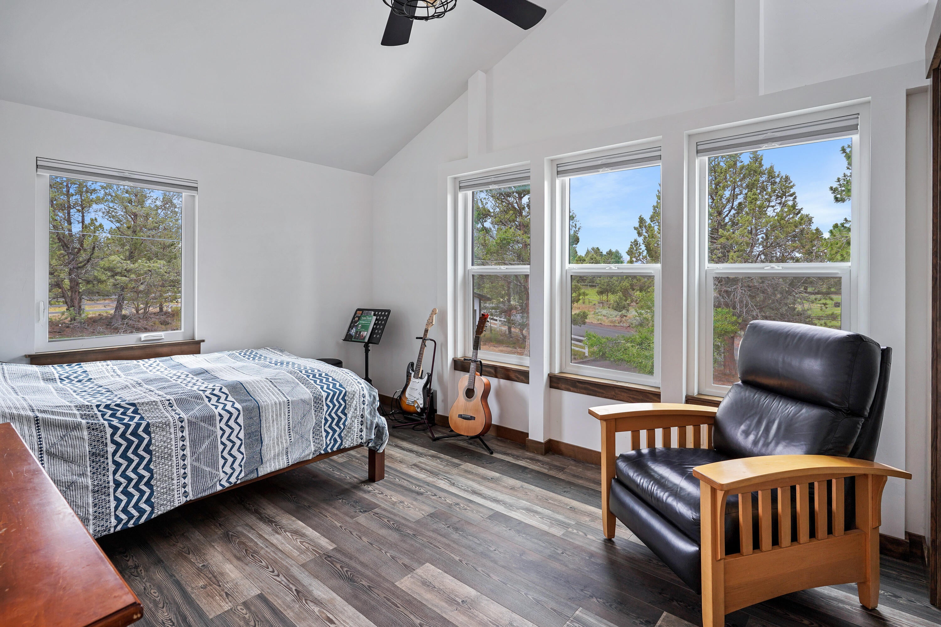 64732 Hunnell Road Bend, OR 97703 - Photo 32 of 51 DSC07754