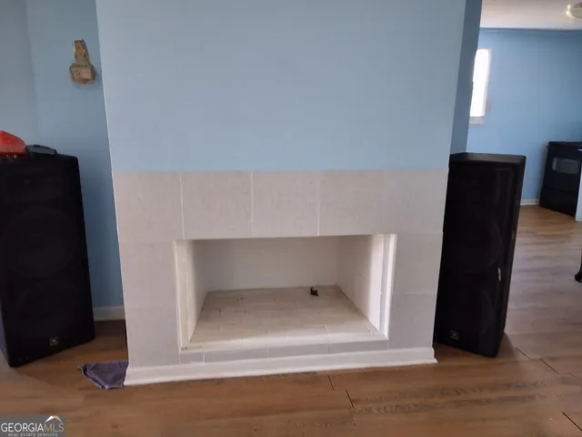 a room with a closet