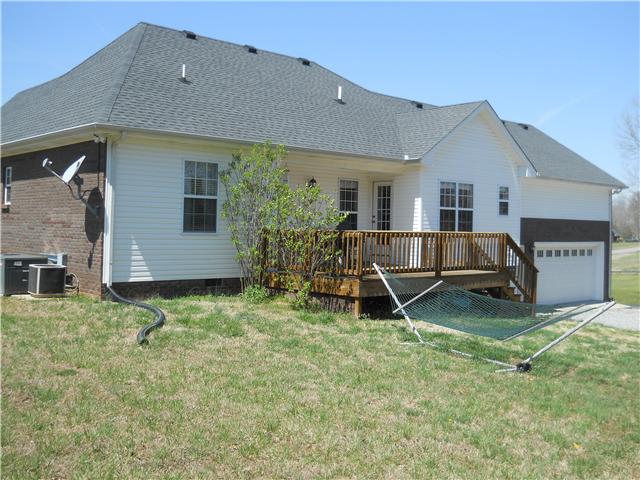 2731 Derby Run Road Springfield, TN 37172 - Photo 8 of 11 Rear deck is ready for the Grill