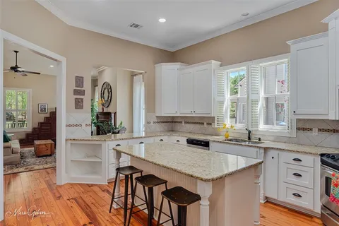 $465,000 | 2068 Bridgewater Avenue, Shreveport, LA 71106